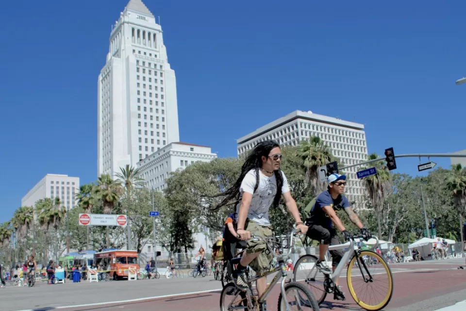 La City Hall Cycling
